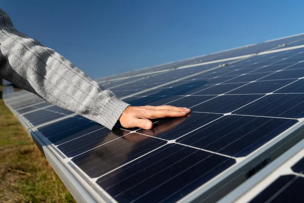 Debunking Myths About Solar Panel Lighting